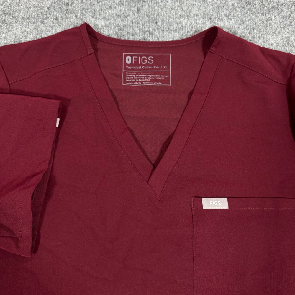 FIGS Catarina Scrub Top V-Neck One-Pocket Women XL Burgundy Technical EUC